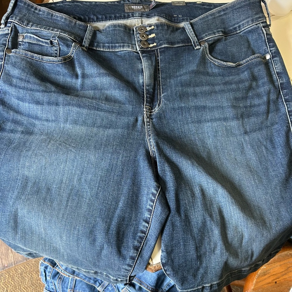Women's Torrid Blue Jeans Sz 24 nwt